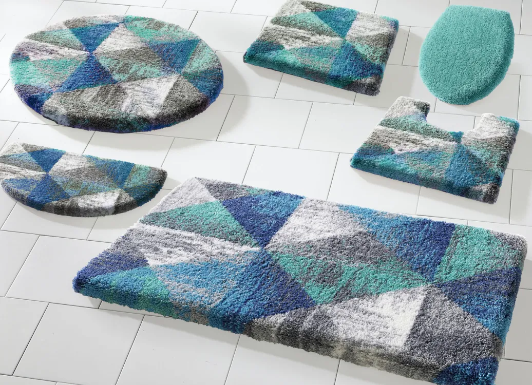 GRUND Heimtextilien>Badgarnitur von mit geometrischem Dessin