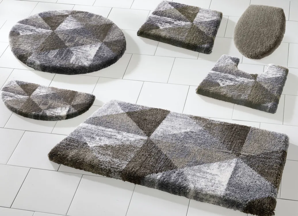 GRUND Heimtextilien>Badgarnitur von mit geometrischem Dessin