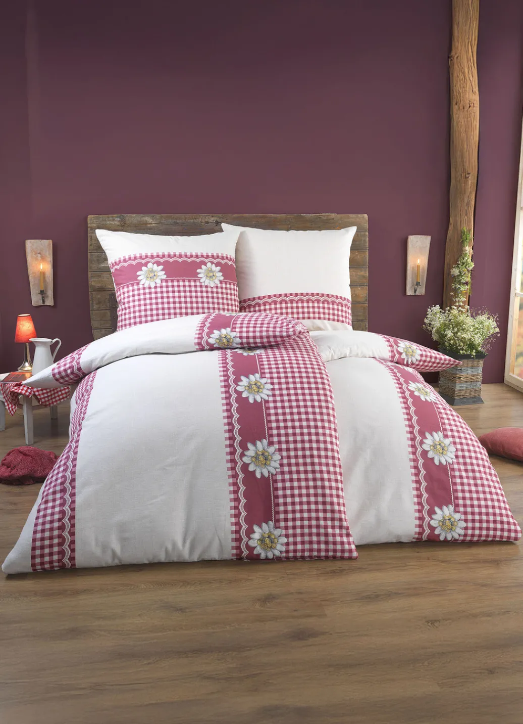 DOBNIG Heimtextilien>Beidseitig bedruckte Bettwäsche-Garnitur im Landhausstil KARMINROT