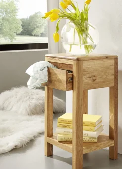 Möbel>Beistelltisch aus geöltem Massivholz