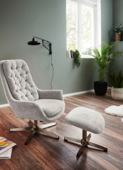 Möbel></noscript>Bequemer Relax-Sessel mit Hocker
