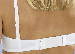 Bekleidung & Strümpfe><noscript><img width=