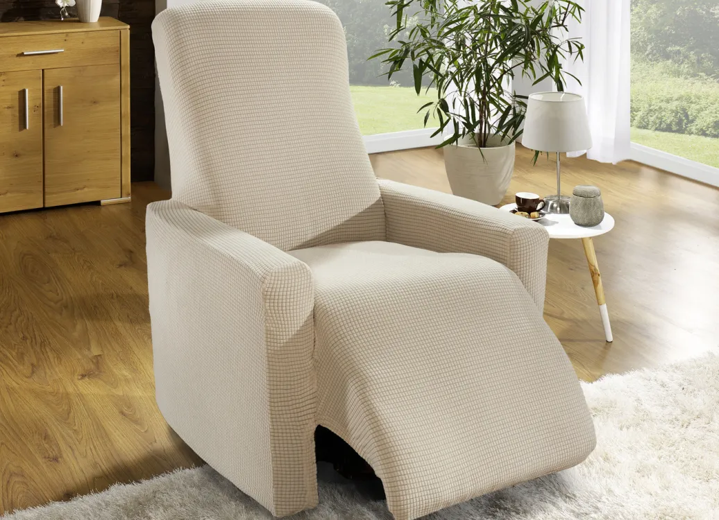 Heimtextilien>Bi-elastische Stretchbezüge aus 92% Baumwolle