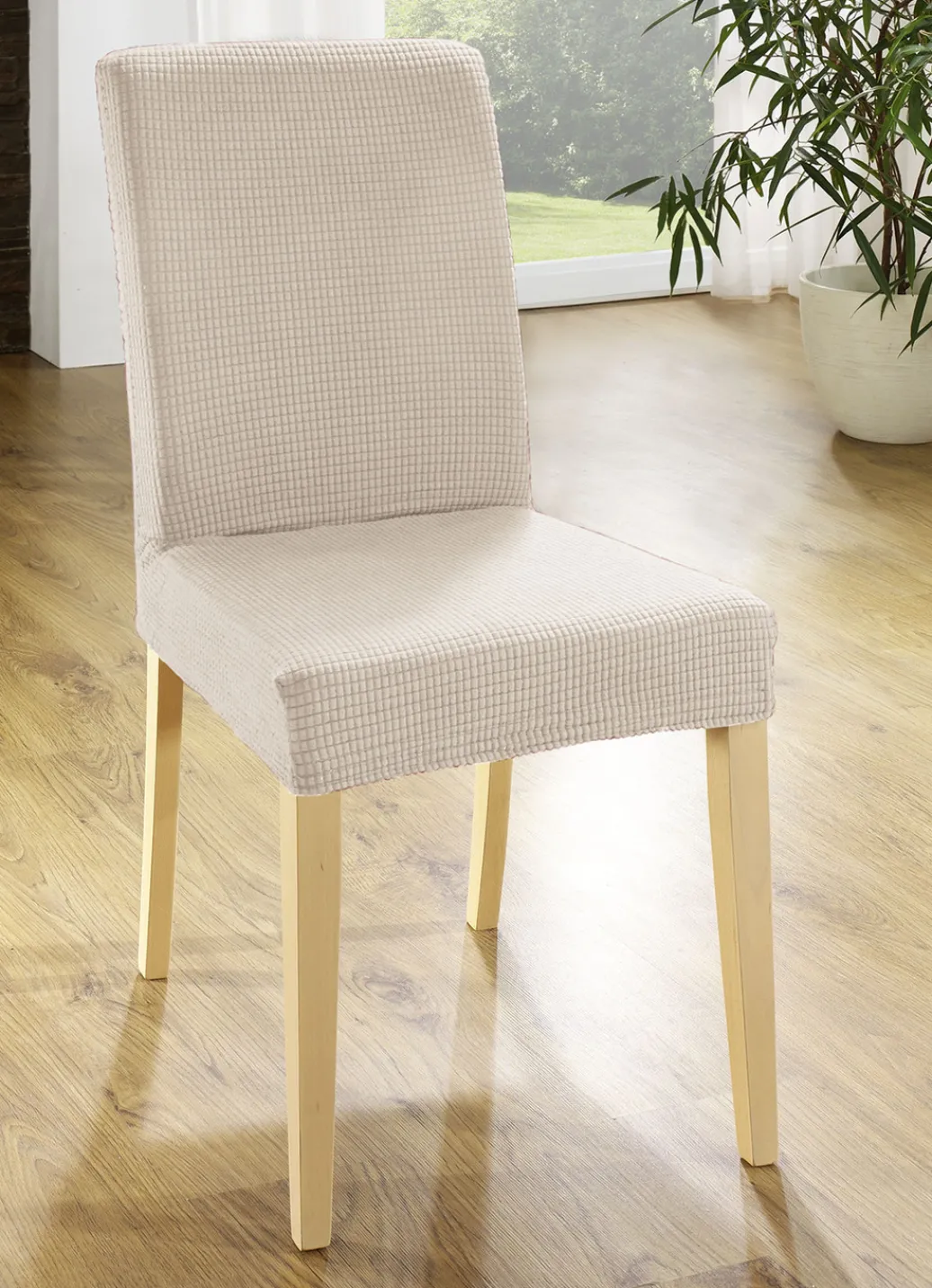 Heimtextilien>Bi-elastische Stretchbezüge aus 92% Baumwolle