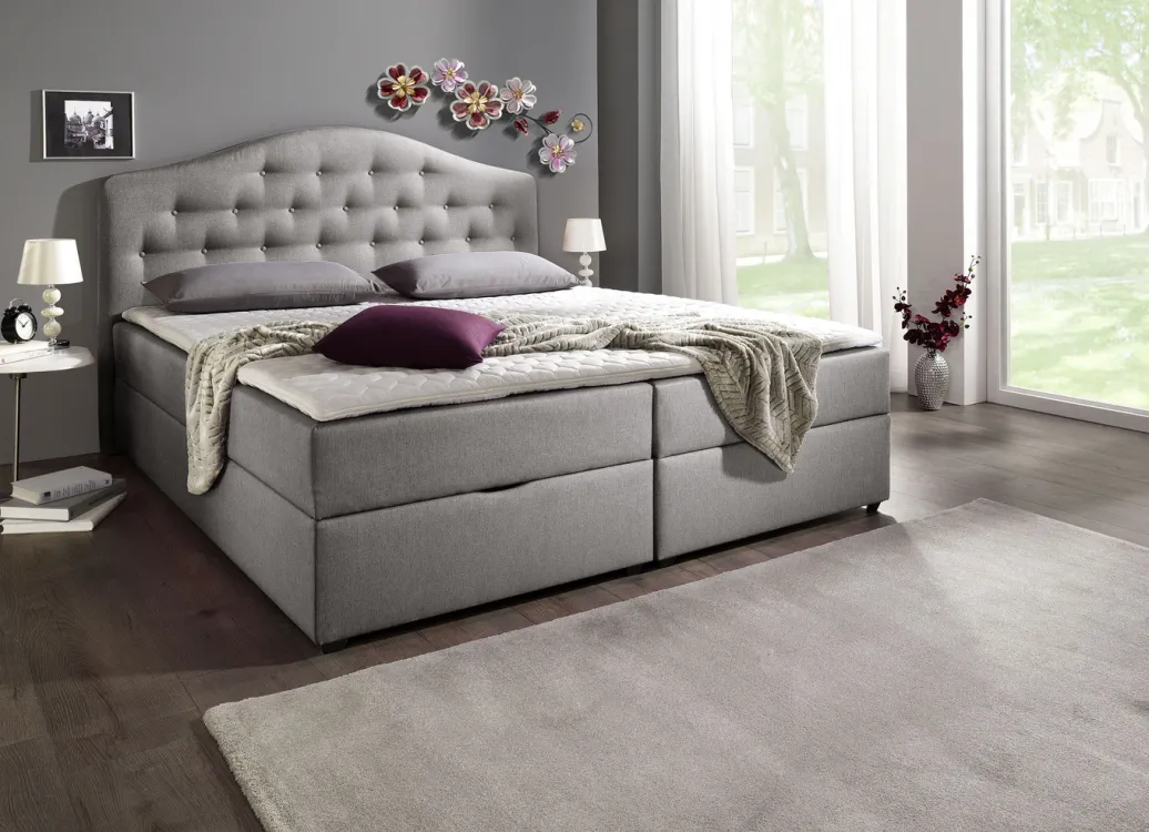 Möbel>Boxspringbett mit Bettkasten und Topper