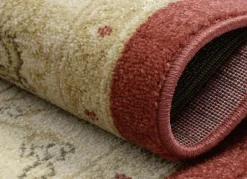 Heimtextilien></noscript>Brücke und Teppiche mit Orient-Optik