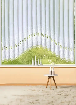 PLAUENER SPITZE Heimtextilien>C-Bogen-Store mit hochwertiger Plauener Stickerei