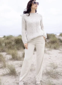 Laura Kent Hosen><noscript><img width=