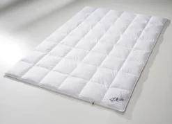 OBB Heimtextilien></noscript>Daunen-Bettwarenprogramm zum 125 Jahre Jubiläum WEISS