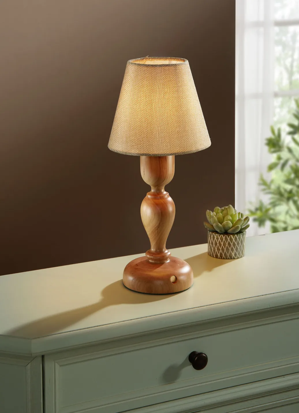 Möbel>Dimmbare LED-Touch-Tischleuchte