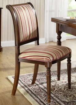 Möbel></noscript>Esszimmermöbel mit Federkern und Schaumstoffpolsterung