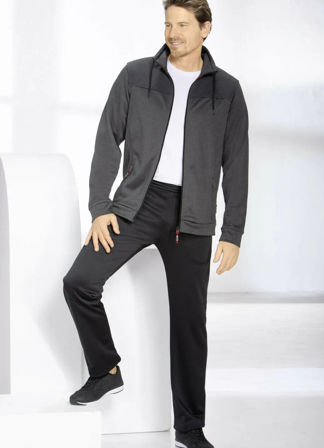 Linea Primero Sport- & Freizeitmode>Freizeitanzug von „LPO“ ANTHRAZIT-SCHWARZ