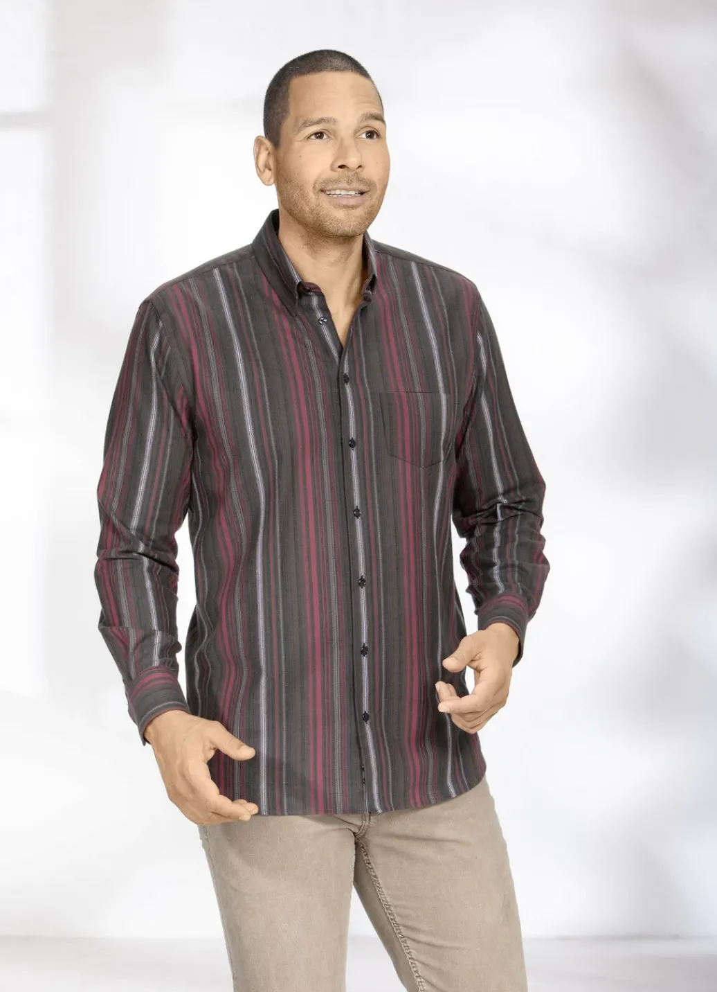 Hemden>Gestreiftes Hemd aus Feinflanell BRAUN-ROT-WEISS