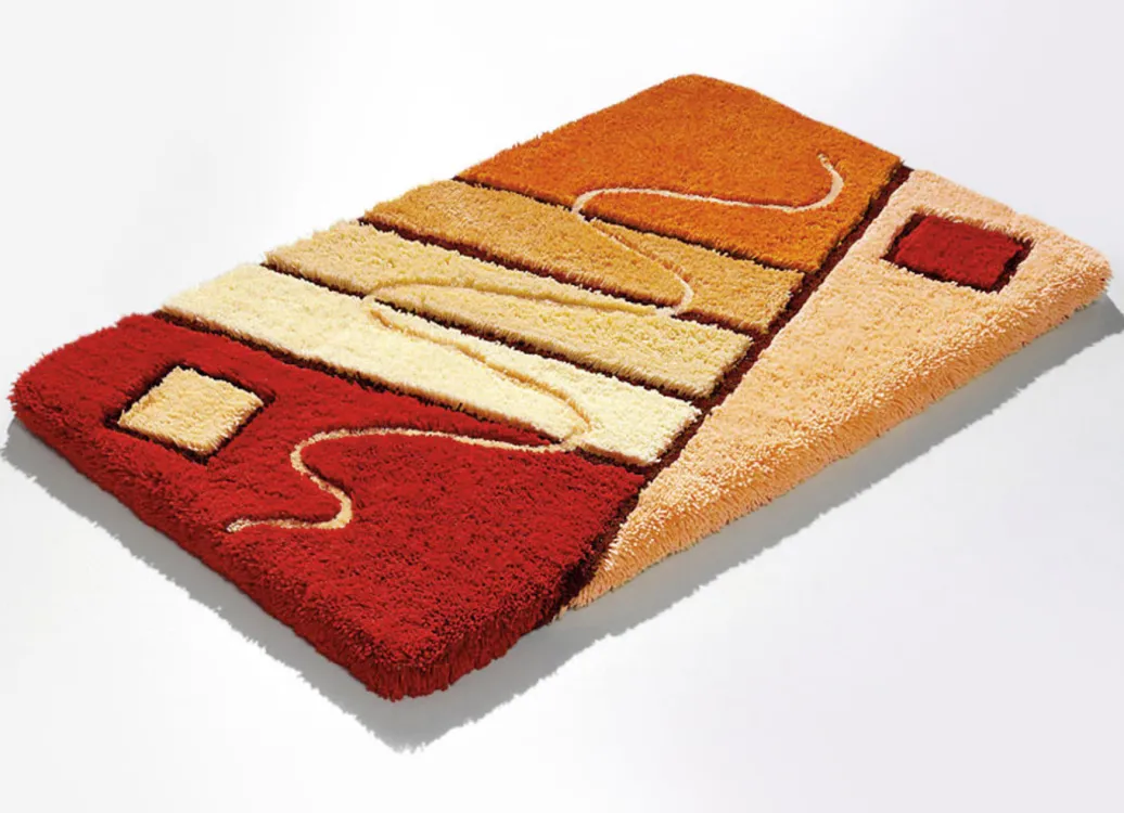 Heimtextilien>Handgearbeitete Badgarnitur in harmonischen Farbtönen