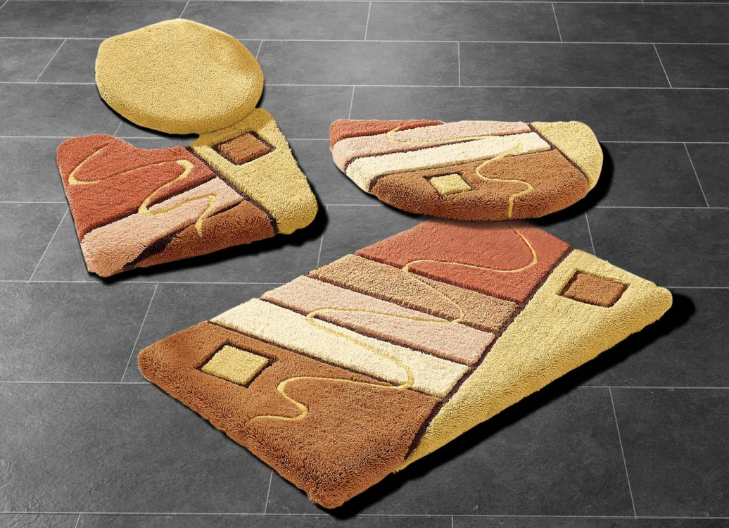 Heimtextilien>Handgearbeitete Badgarnitur in harmonischen Farbtönen