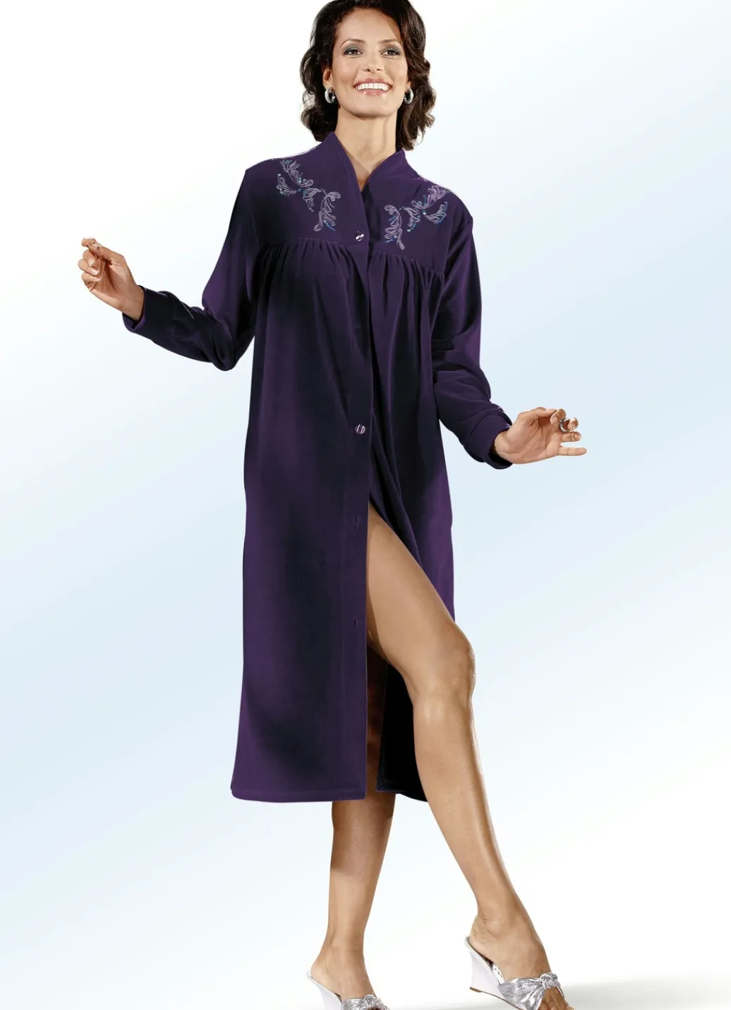 Damenwäsche|Homewear & Freizeitmode>Hausmantel mit Stickerei- und Paillettenzier