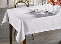 Dekoration|Heimtextilien></noscript>Hochwertige Damast-Tischdekoration