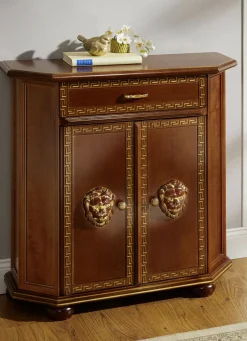 Möbel>Hochwertiges Möbelprogramm mit Verzierungen