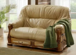 Möbel></noscript>Italienische Polstermöbel mit Bezug aus echtem Leder