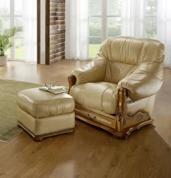 Möbel></noscript>Italienische Polstermöbel mit Bezug aus echtem Leder