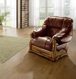 Möbel></noscript>Italienische Polstermöbel mit Bezug aus echtem Leder