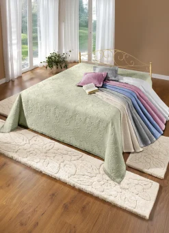 Heimtextilien>Jacquard-Tagesdecken mit Bandeinfassung