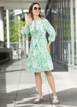 Kleider></noscript>Kleid mit Zierperlen und Quasten WEISS-GRÜN