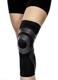 Gesundheit & Pflege>Kniebandage mit integrierten Tapes SCHWARZ-GRAU