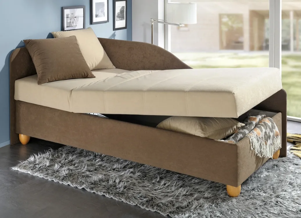 Möbel>Komfort-Studioliege auf massiven Holzfüßen