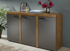 Möbel></noscript>Kommodenserie mit matten Fronten