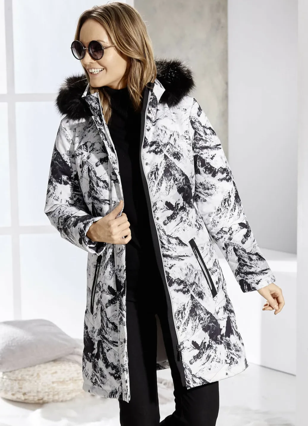 Jacken & Mäntel>Kurzmantel mit abnehmbarer Kapuze WEISS-SCHWARZ