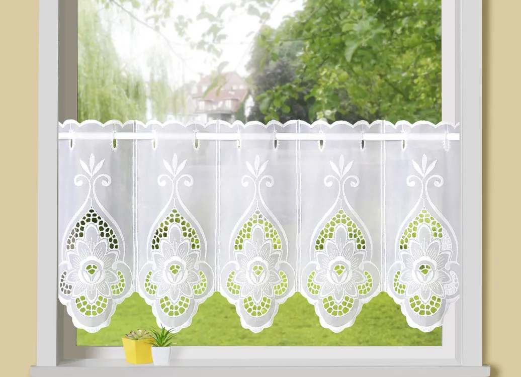 PLAUENER STICKEREI Heimtextilien>Kurzstore Blume mit Stangendurchzug WEISS