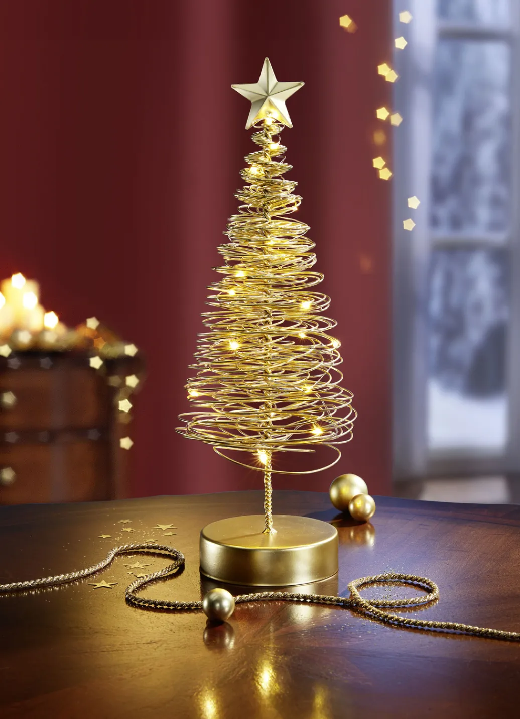 Weihnachtliche Dekorationen>LED-Bäumchen GOLD