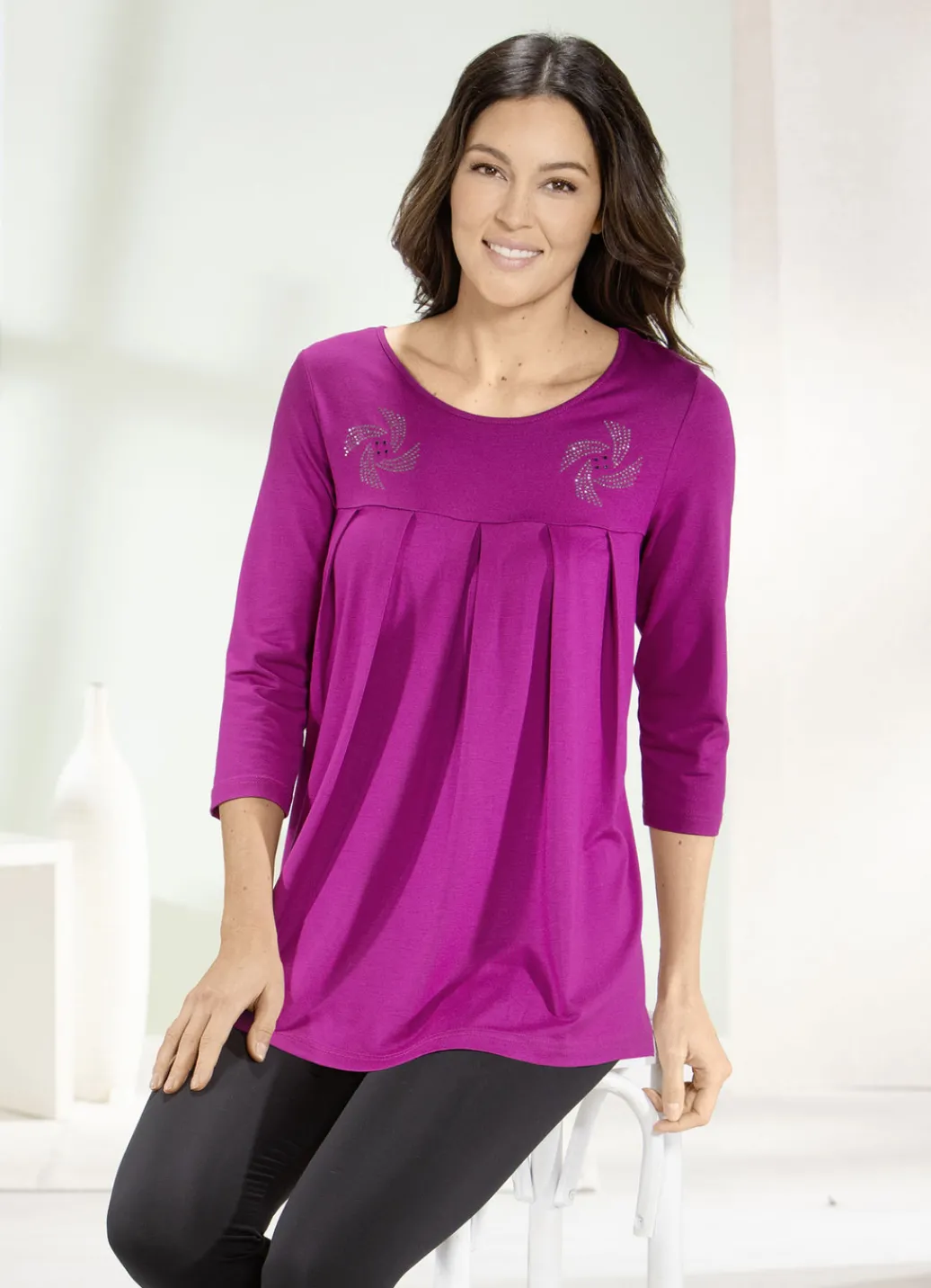 Shirts>Longshirt mit Zierplättchen in 3 Farben