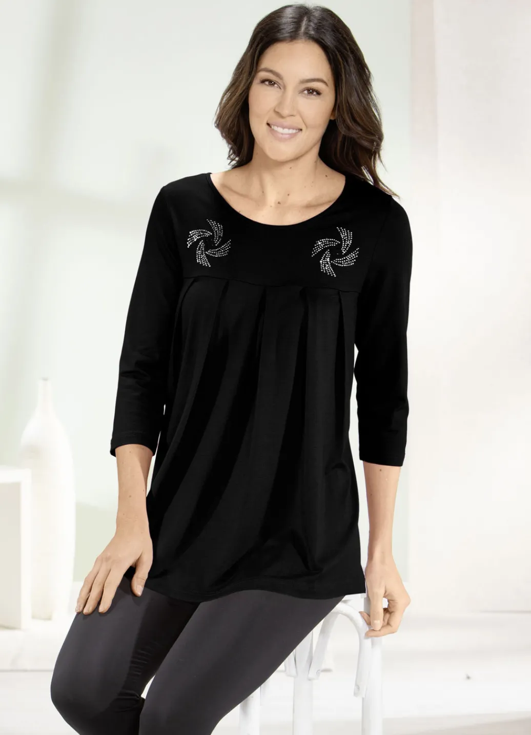 Shirts>Longshirt mit Zierplättchen in 3 Farben