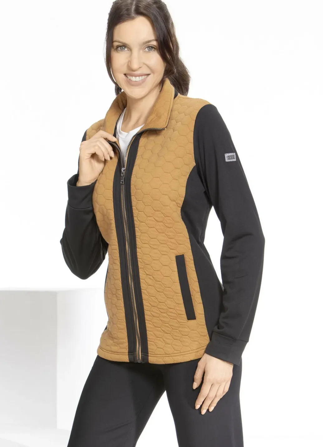 Linea Primero Homewear & Freizeitmode>„LPO“-Fleecejacke HONIG-SCHWARZ