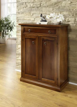 Möbel></noscript>Möbelserie aus teilmassivem Holz