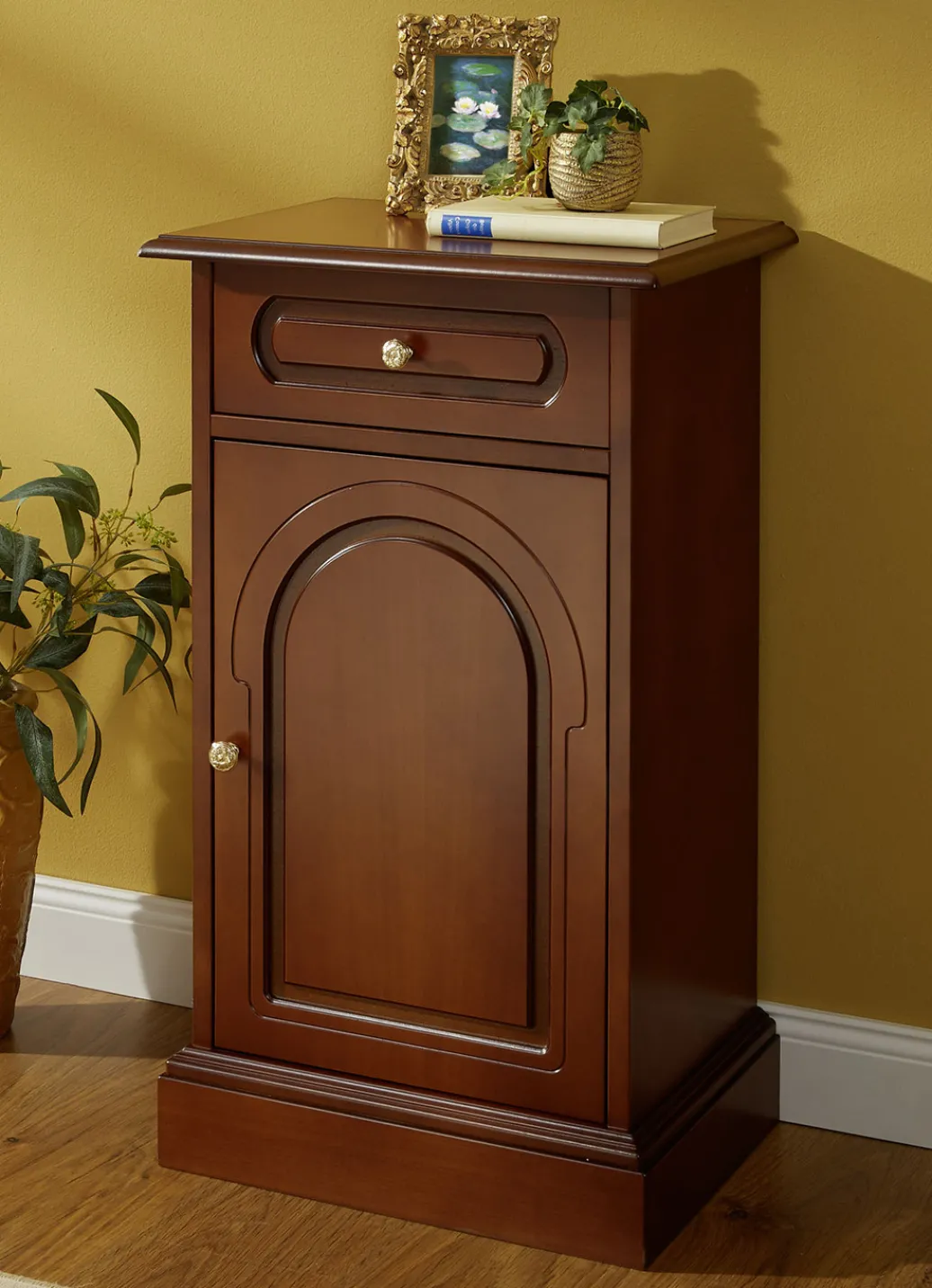 Möbel>Möbelserie mit typisch italienischem Flair