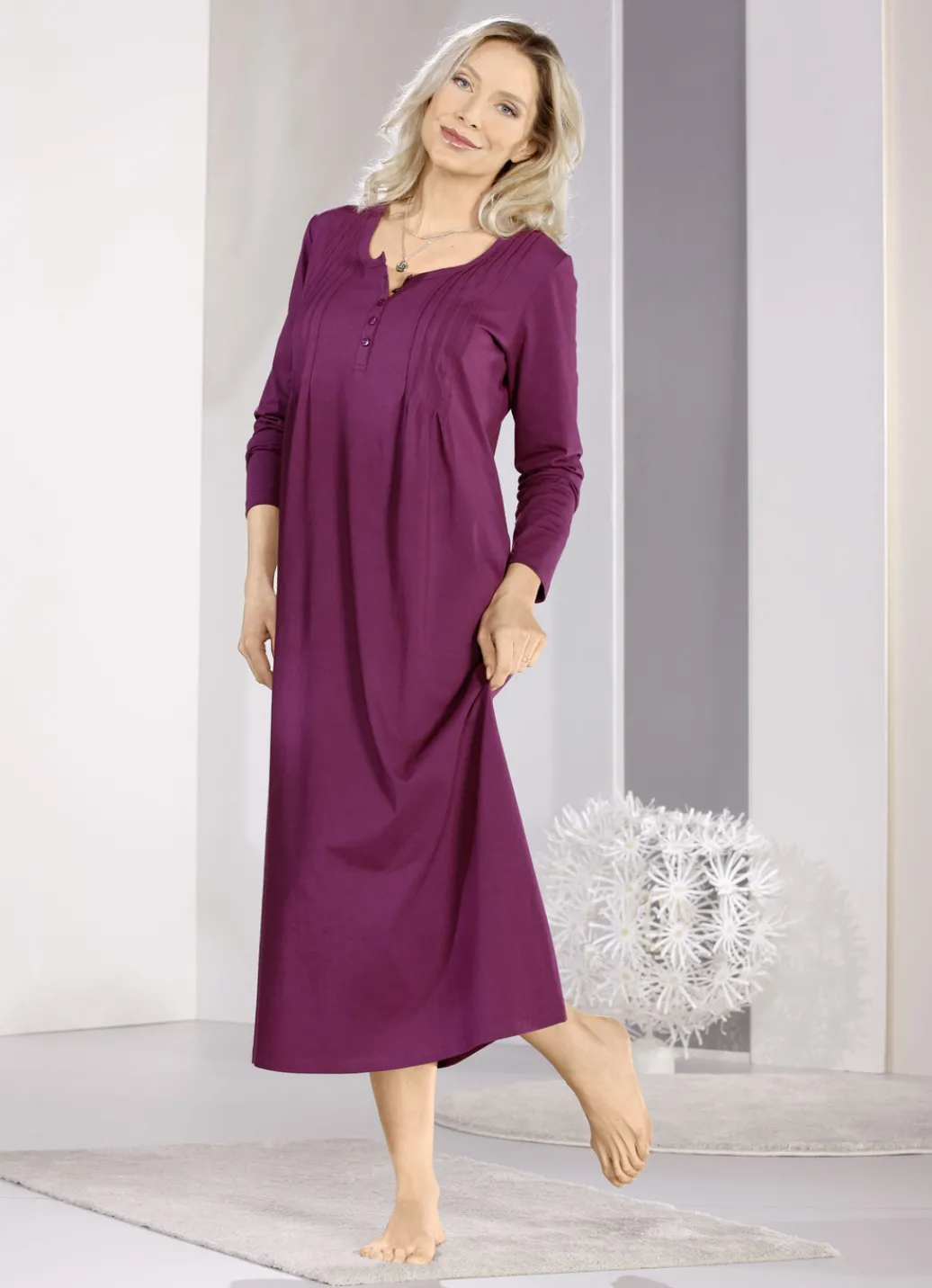 Damenwäsche|Nachtwäsche>Nachthemd, Langarm mit Biesenverarbeitung und Knopfleiste