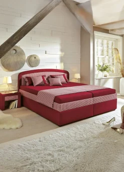 Möbel></noscript>Polsterbett mit geräumigem Bettkasten