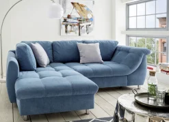 Möbel></noscript>Polsterecke mit Dekokissen