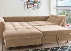 Möbel></noscript>Polsterecke mit Dekokissen