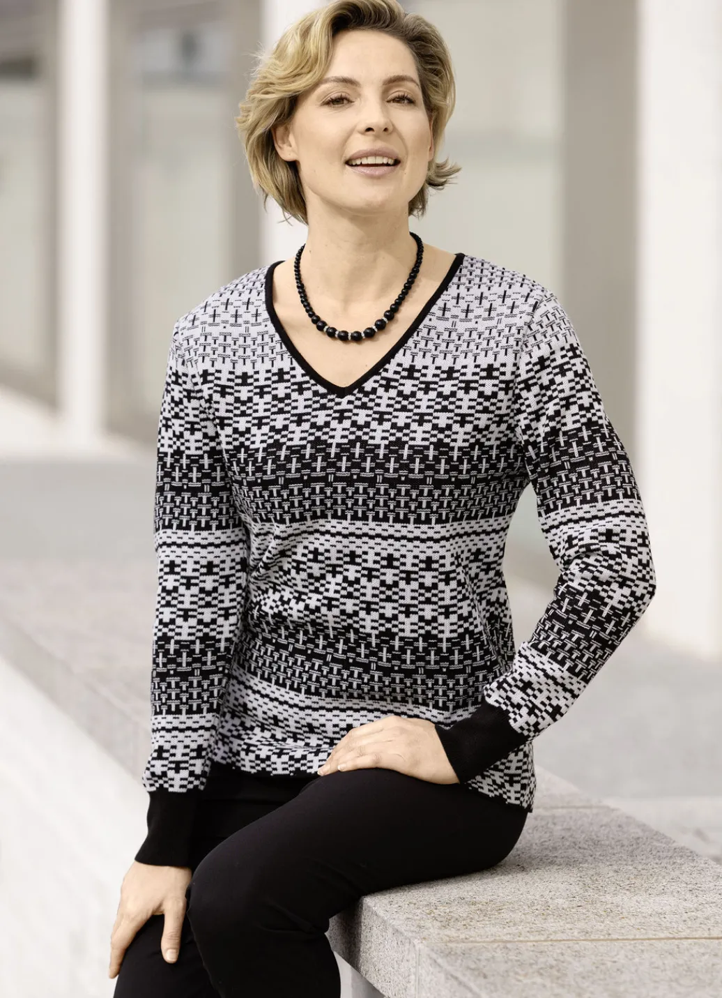 Pullover & Strickmode>Pullover in Jacquard-Dessin SCHWARZ-WEISS