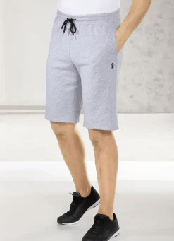 Sport- & Freizeitmode></noscript>Shorts in 4 Farben
