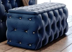 Möbel>Sitztruhe mit Steppung und Strasssteinen