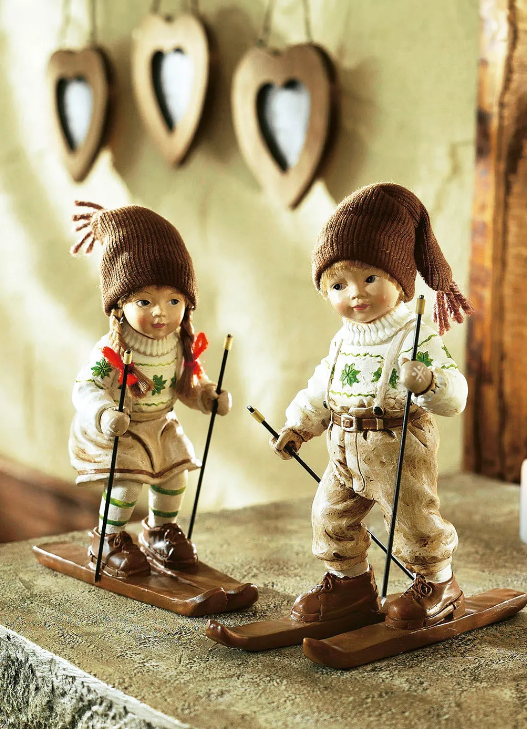Weihnachtliche Dekorationen>Skifahrer stehend, 2er-Set, von Hand bemalt BRAUN-WEISS