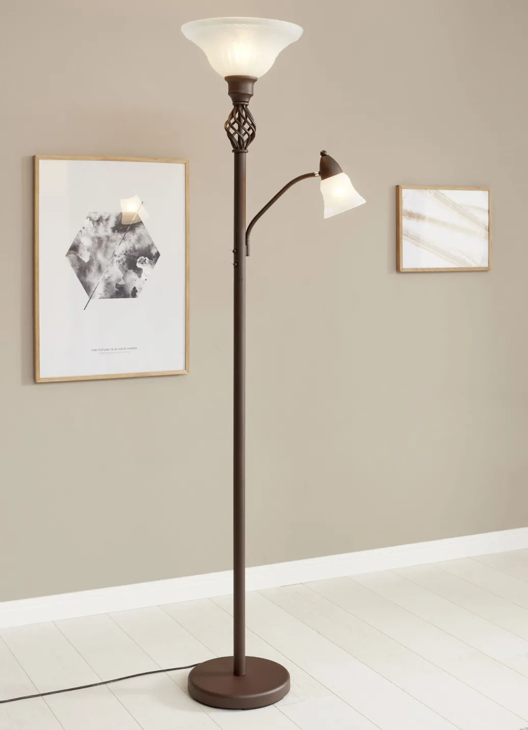 Möbel>Stehleuchte aus Metall mit Glasschirmen ROST