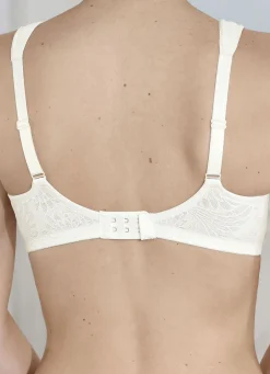 SUSA Wäsche|Damenwäsche></noscript>BH mit unterlegter Elastikspitze