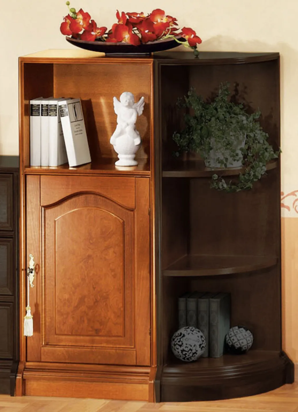 Möbel>Teilmassive Möbelserie mit Echtholzfurnier