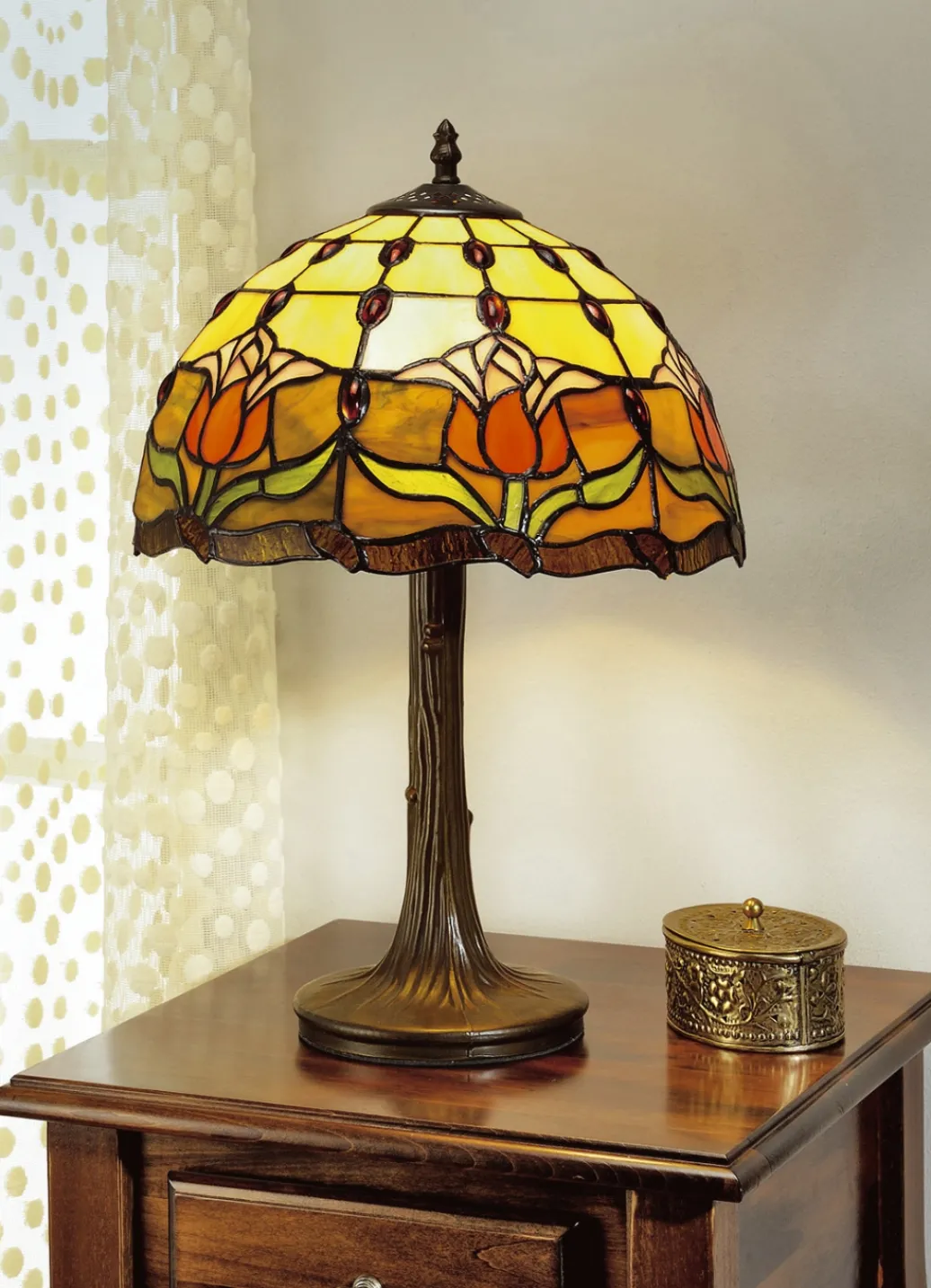 Möbel>Tiffany-Leuchte, 1-flammig mit durchgefärbten Tiffany-Glasstückchen BUNT